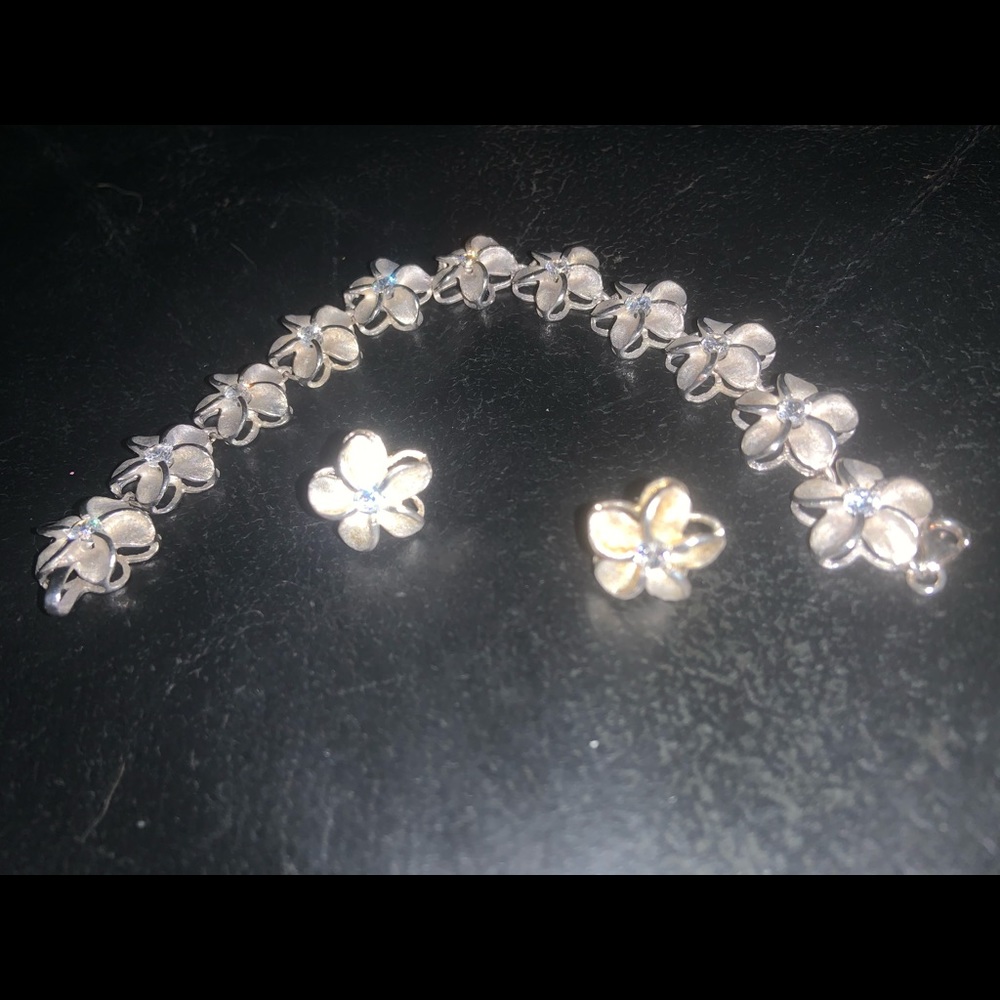 Bracelet Matching With Earings Plumeria Flowers